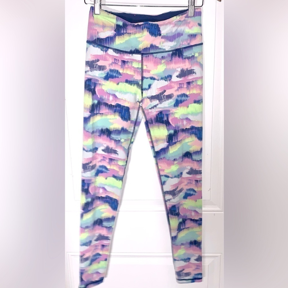 Victoria’s Secret VXS sport leggings multicolored Women’s size Small
